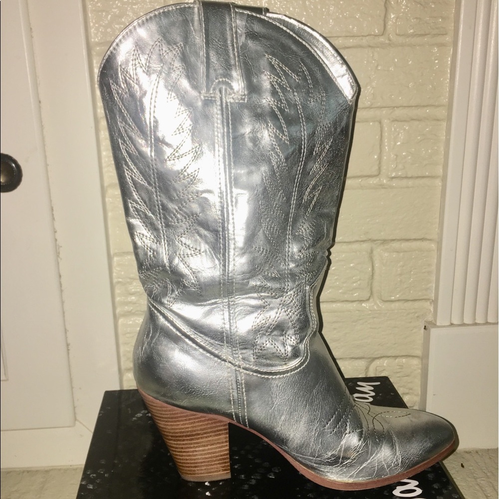 Miranda Lambert Silver Cowgirl Boots